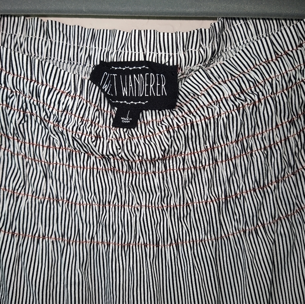 Sweet Wonderer Top, Floral Applique, Smocked Neck, Blue & White Stripe, L - Picture 5 of 7